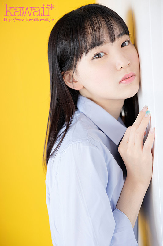 志田こはく激似のセクシー女優花詠陽菜の制服画像